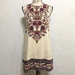 Ecote Sleeveless Shift Dress Floral Pattern Medium